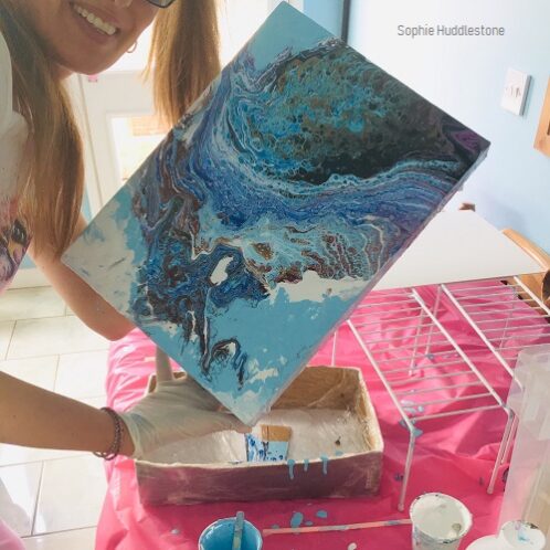 Acrylic Pouring by Sophie